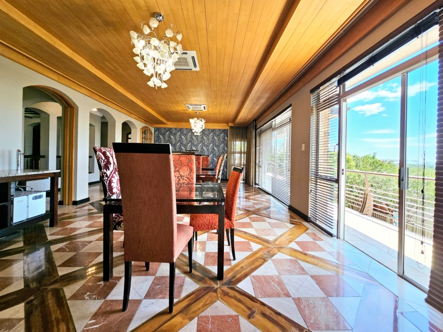 8 Bedroom Property for Sale in Waverley Free State